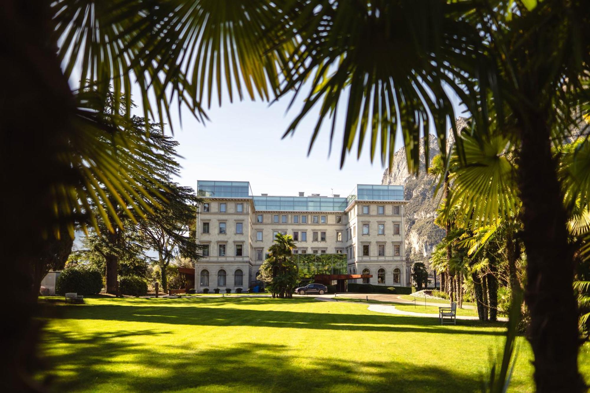Lido Palace - The Leading Hotels Of The World Riva del Garda Luaran gambar